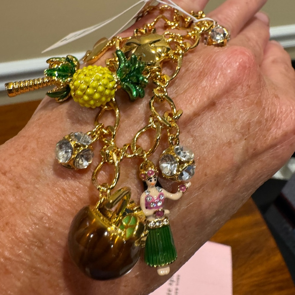 NWT kate spade Hawaiian Charm Bracelet🌴🌺